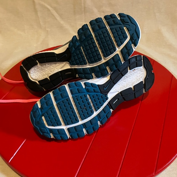 Nike Revolution 2 Running shoes - Picture 7 of 7